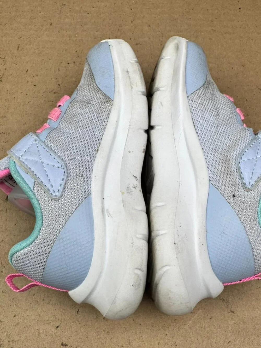 Girls Skechers Size 8 Gray Pink Athletic Sneakers Kids Shoes need cleaning